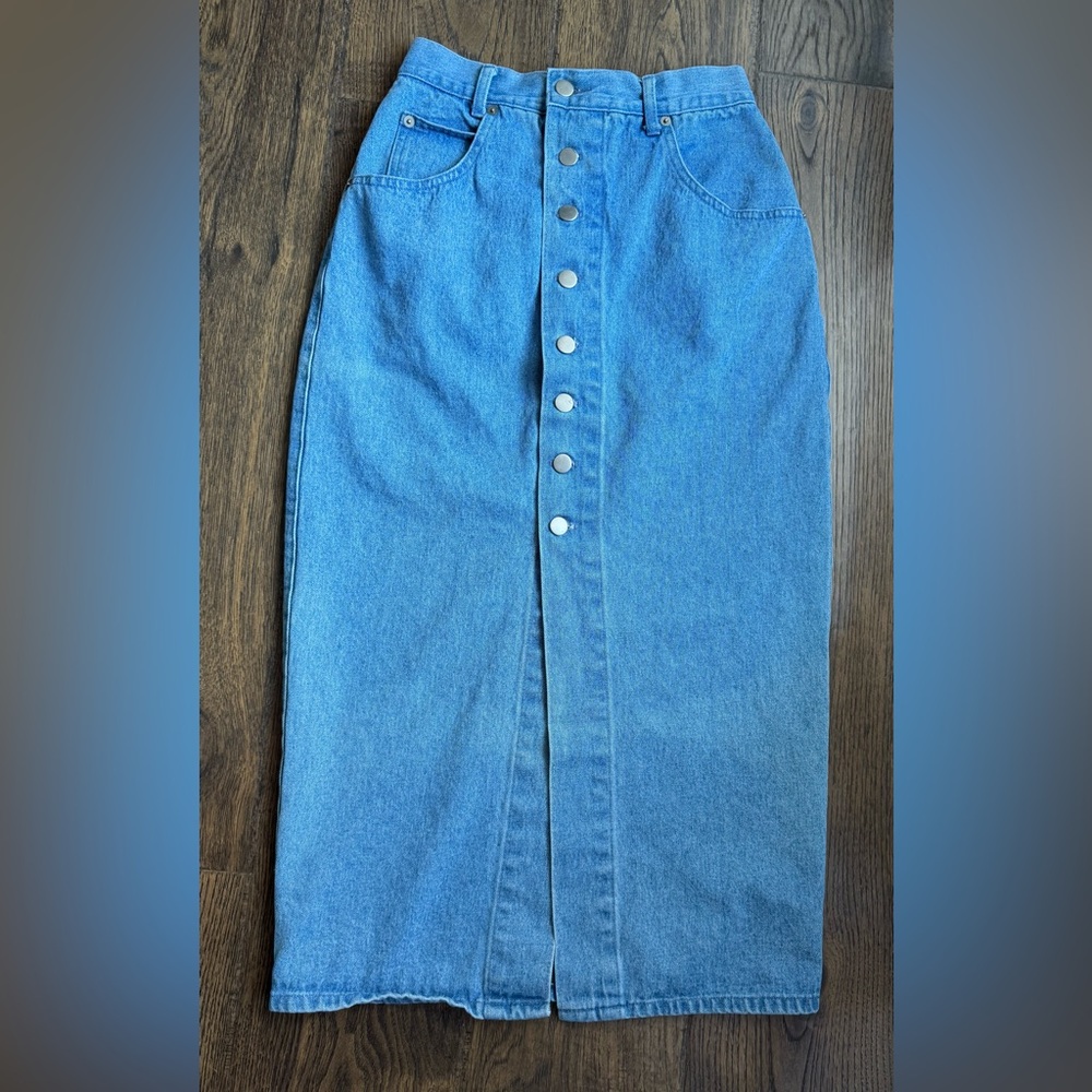 90s Blue Denim Midi Skirt with Button Front